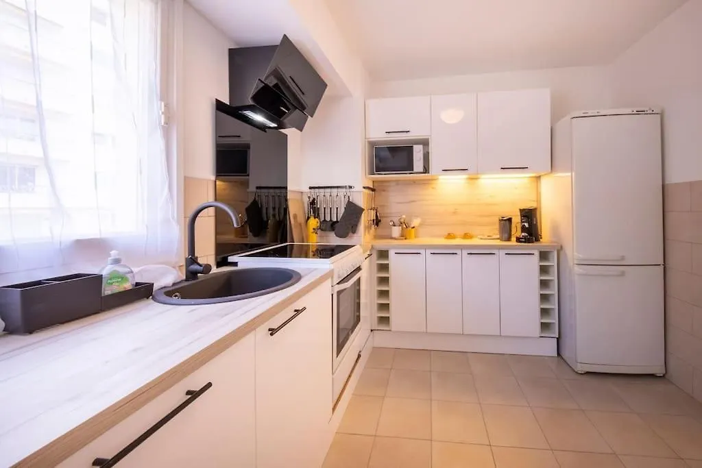 06B - Beautiful 2 Rooms With Terrace Sea View Roquebrune-Cap-Martin 0*,  França